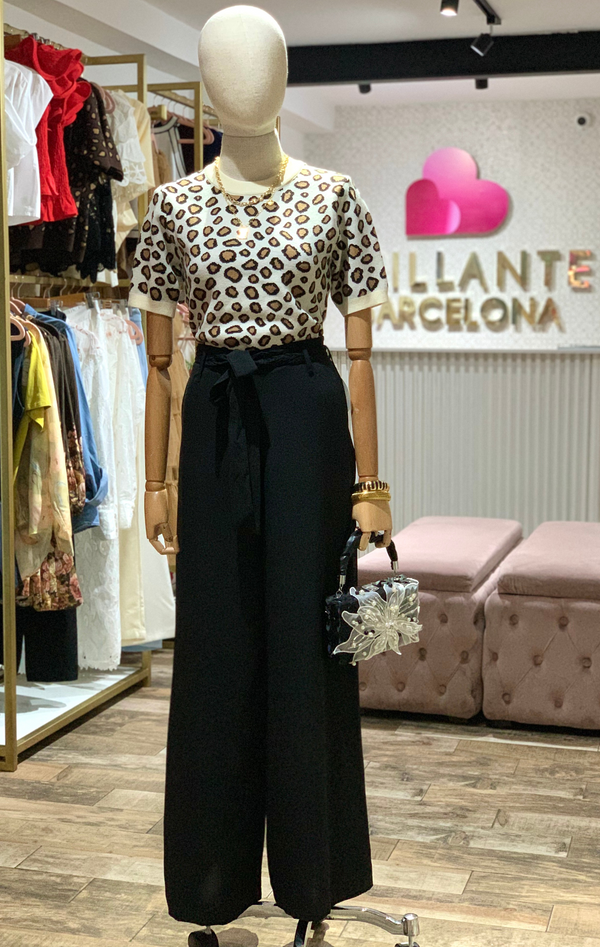 Pantalón de vestir amplio con bolsas y cinturón