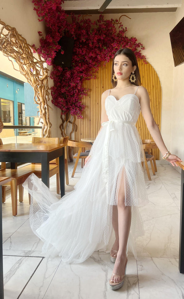 Vestido largo corsette con tirantes y tul