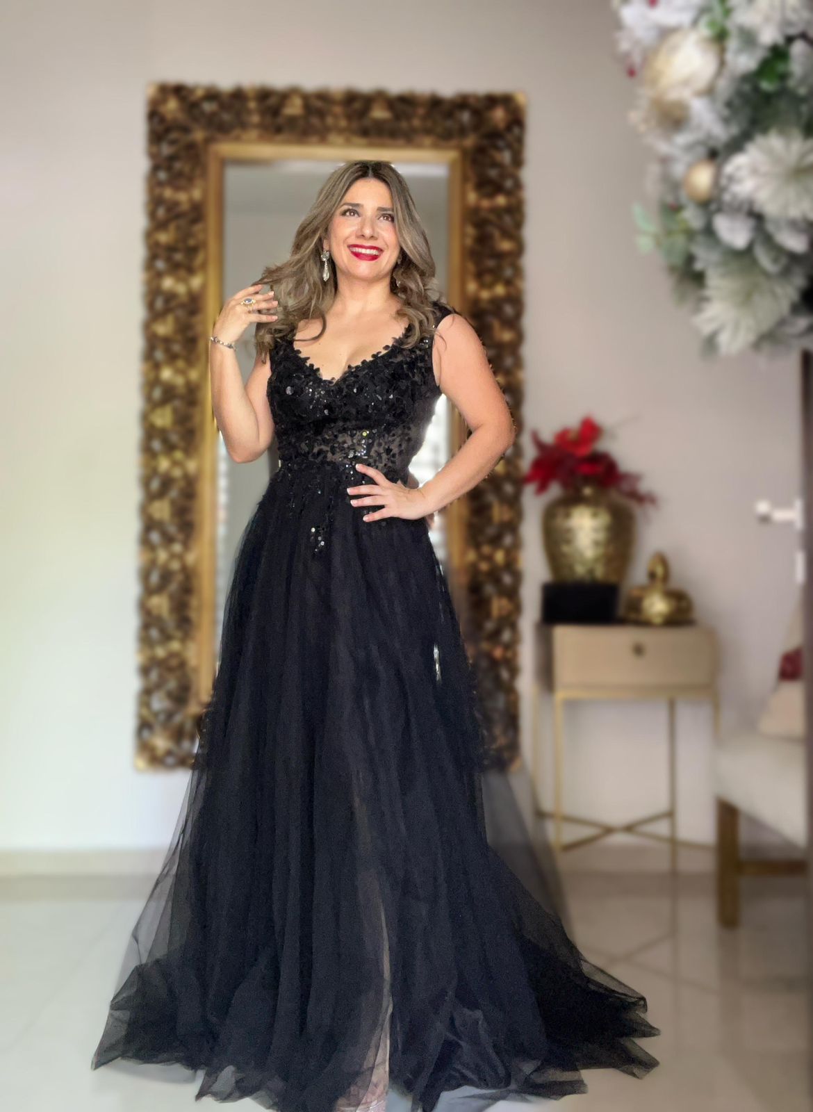 Vestido largo de tul bordado/Negro