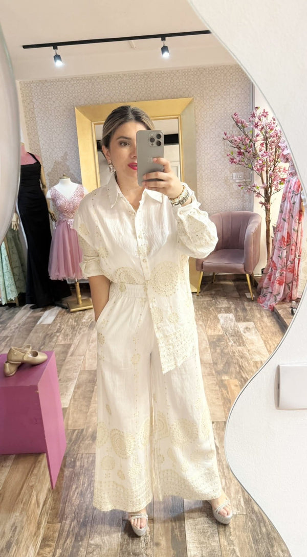 Conjunto tipo hindú blusa manga larga y pantalón/Blanco