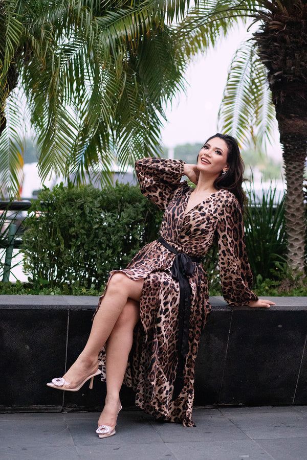 Vestido largo olanes y cinto animal print